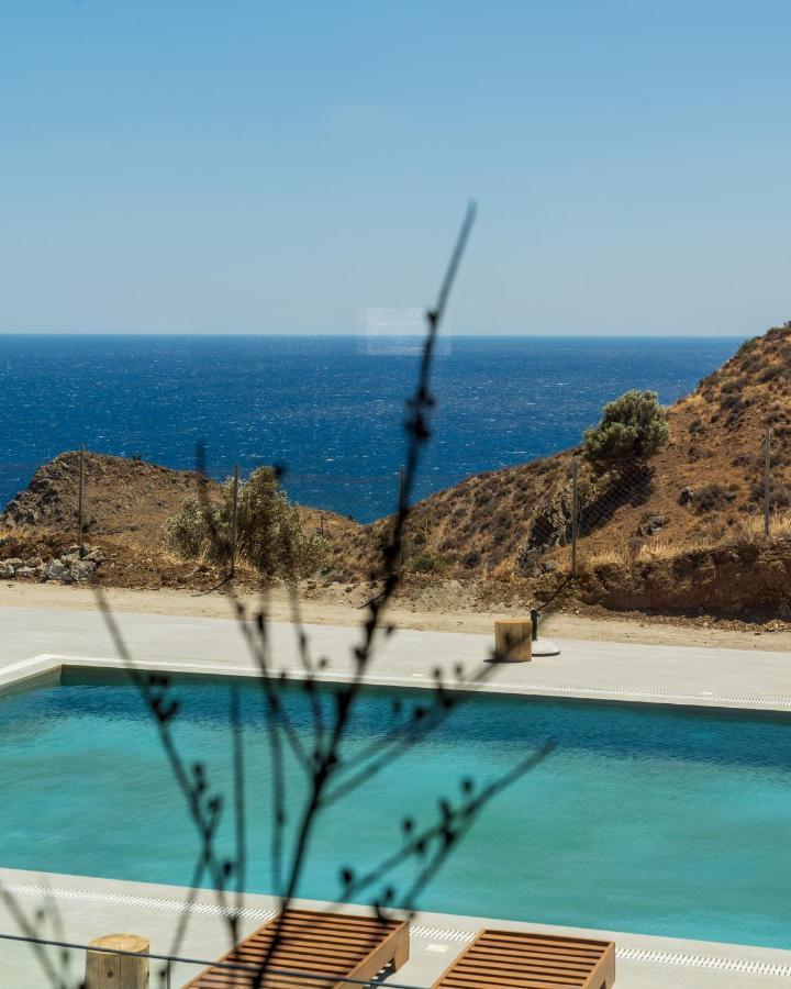 Celine Private Residences Lentas Bagian luar foto